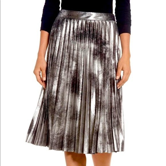 Halogen Dresses & Skirts - Halogen Metallic Pleated Skirt Estimated Size M